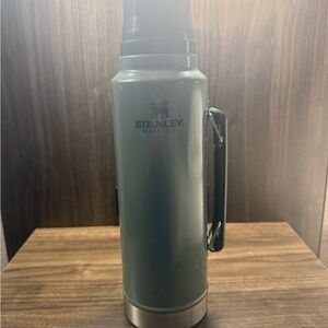 1.5 qt Stanley Matte Green Insulated Coffee Thermos with Handle